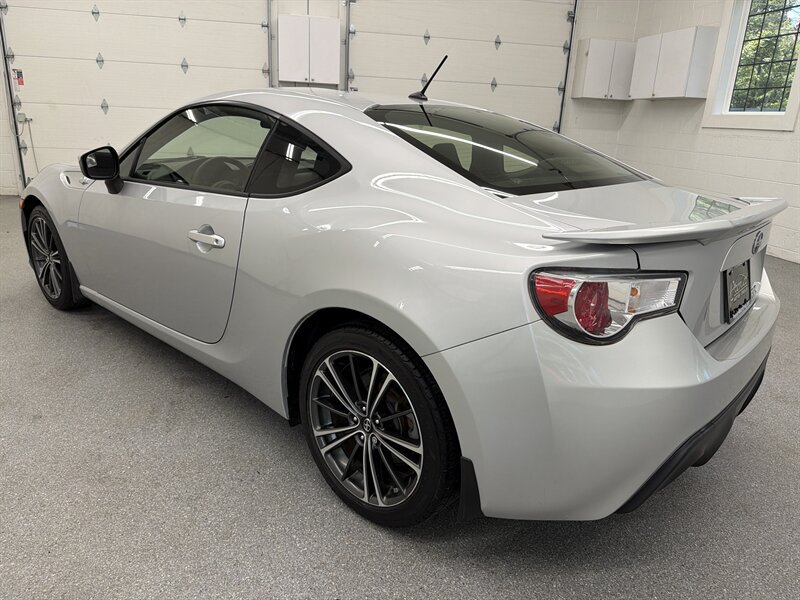 Used 2013 Scion FR-S RWD image 7