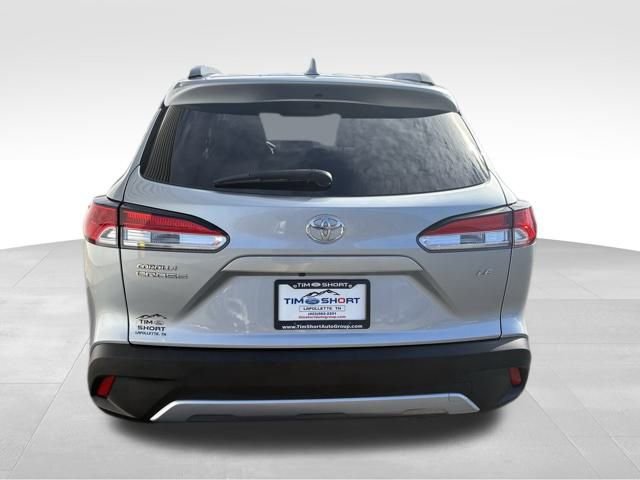 Used 2023 Toyota Corolla Cross LE image 10