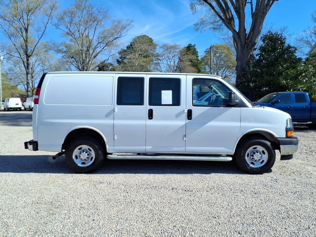Used 2024 Chevrolet Express 2500 w/ Driver Convenience Package image 10