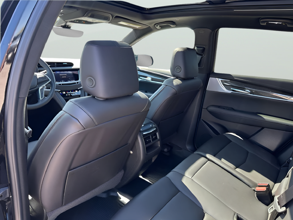 New 2026 Cadillac XT5 Sportv w/ LPO, Onyx Lite Package AWD/4WD image 19