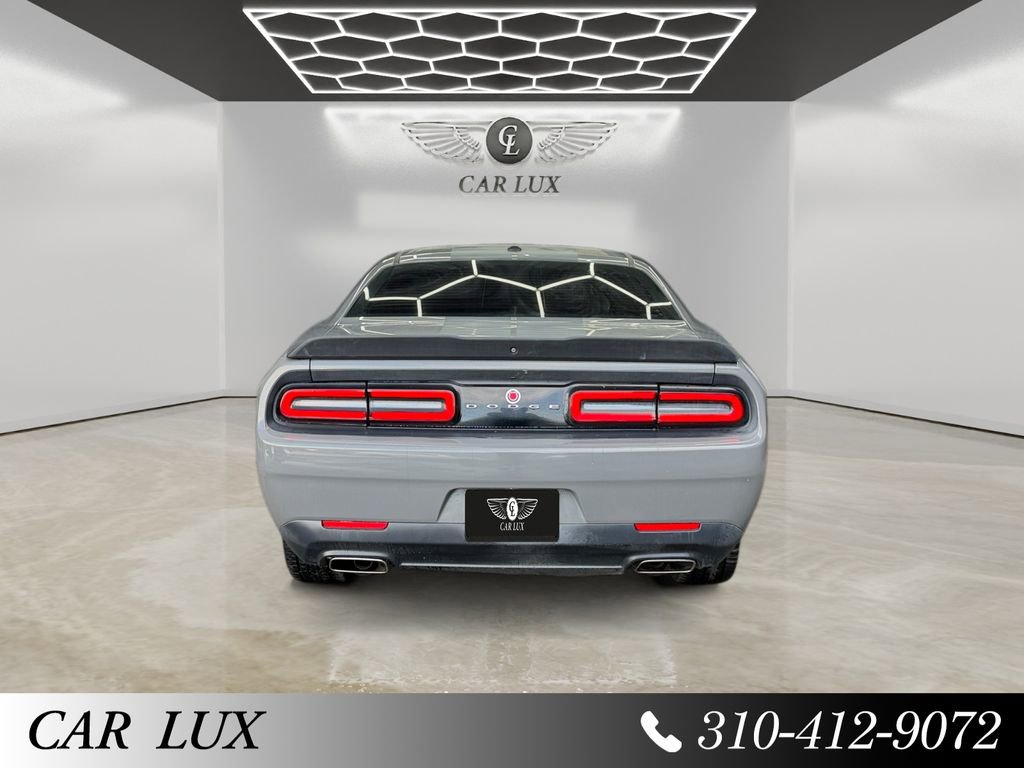 Used 2018 Dodge Challenger R/T w/ Blacktop Package RWD image 4