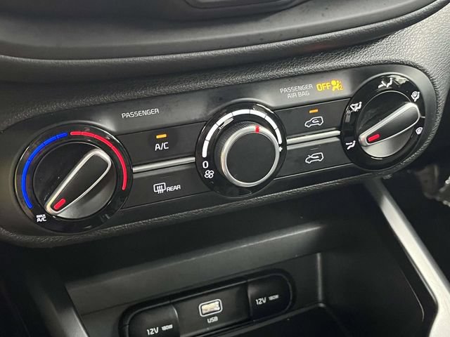 Used 2025 Kia Soul LX w/ LX Technology Package FWD image 34