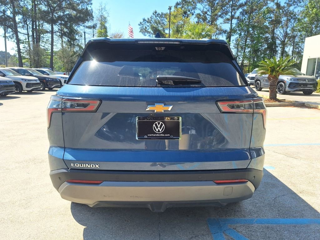Used 2025 Chevrolet Equinox LT w/ Convenience Package II image 3