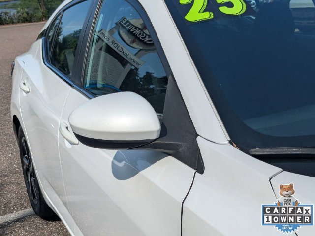 Used 2025 Nissan Sentra SV FWD image 17
