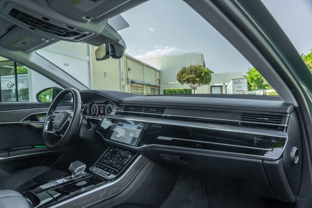 Used 2024 Audi A8 L 3.0T AWD/4WD image 28