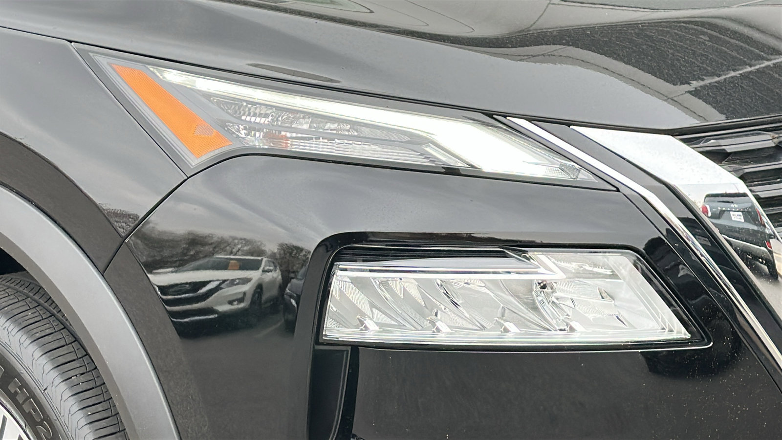 Certified 2022 Nissan Rogue SV image 4