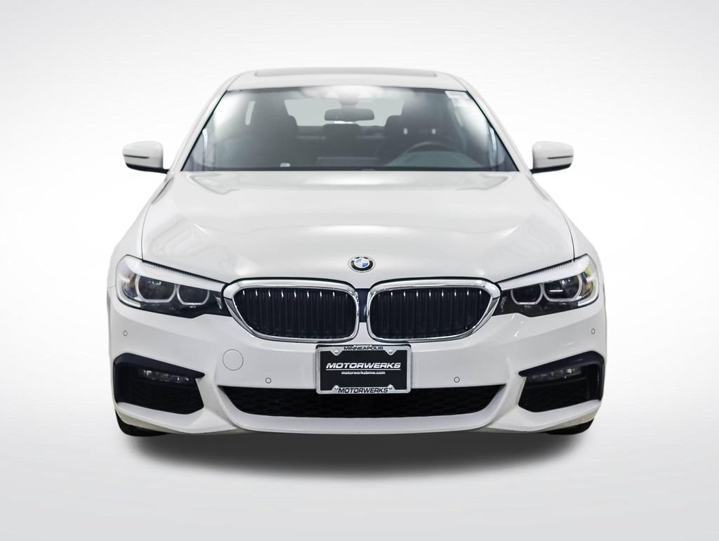 Used 2019 BMW 530i xDrive w/ M Sport Package AWD/4WD image 8