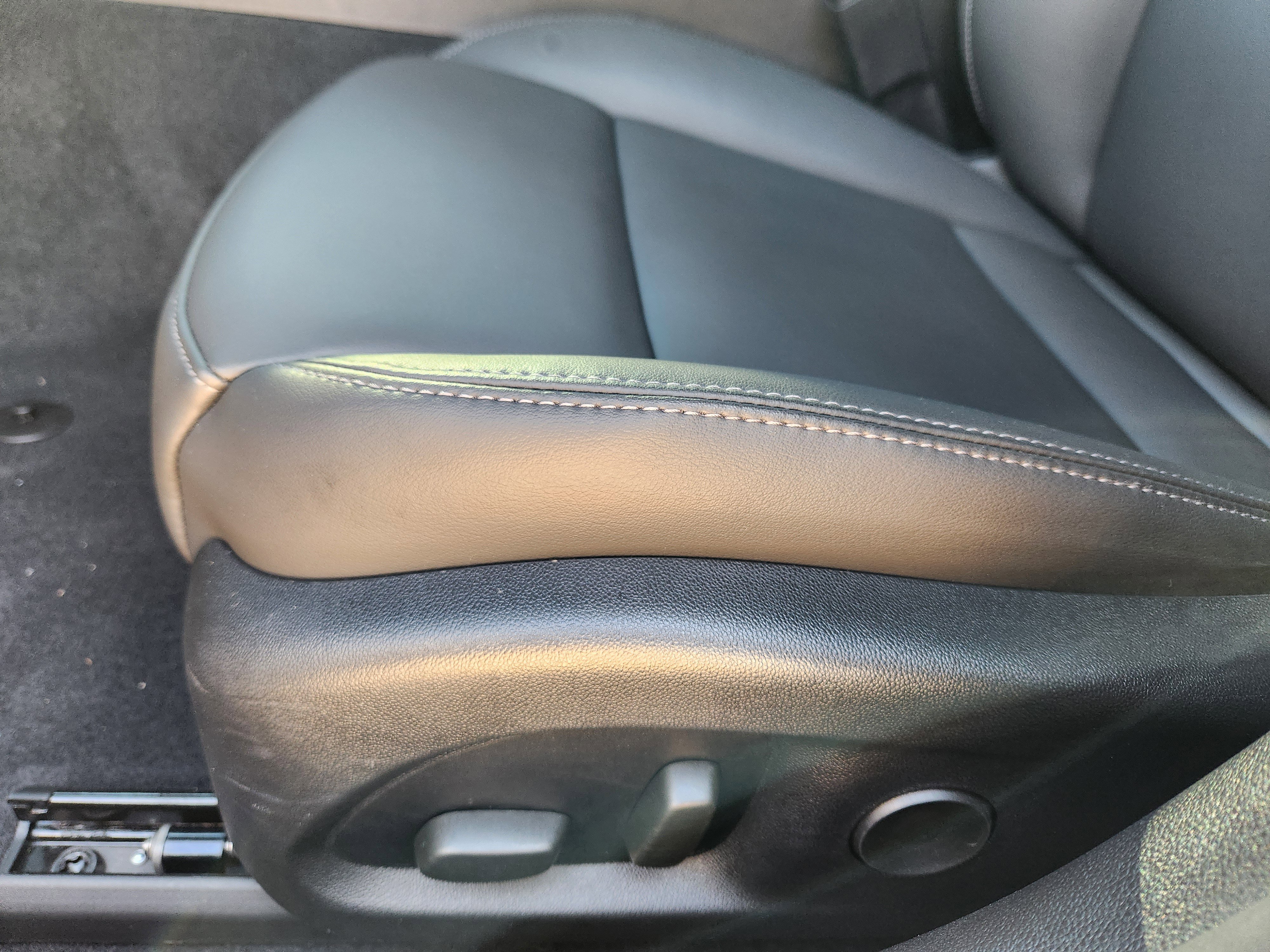 Used 2024 Cadillac CT4 Luxury w/ Sun And Sound Package image 25