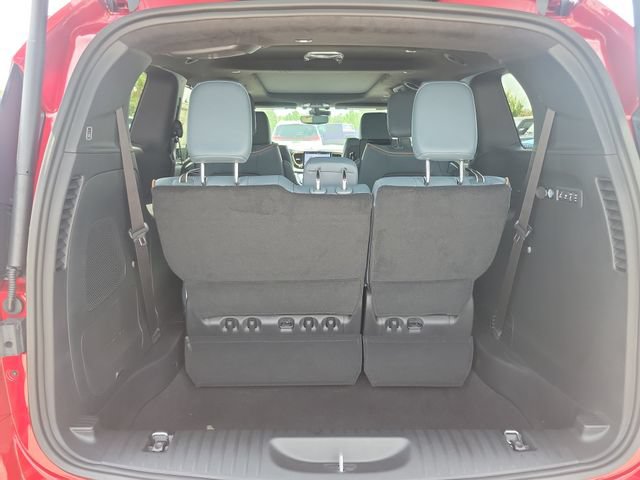 New 2027 Chrysler Pacifica Pinnacle w/ Theater Group FWD image 7