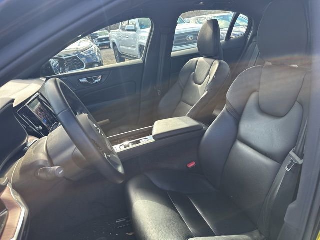 Used 2023 Volvo S60 B5 Plus w/ Climate Package image 7