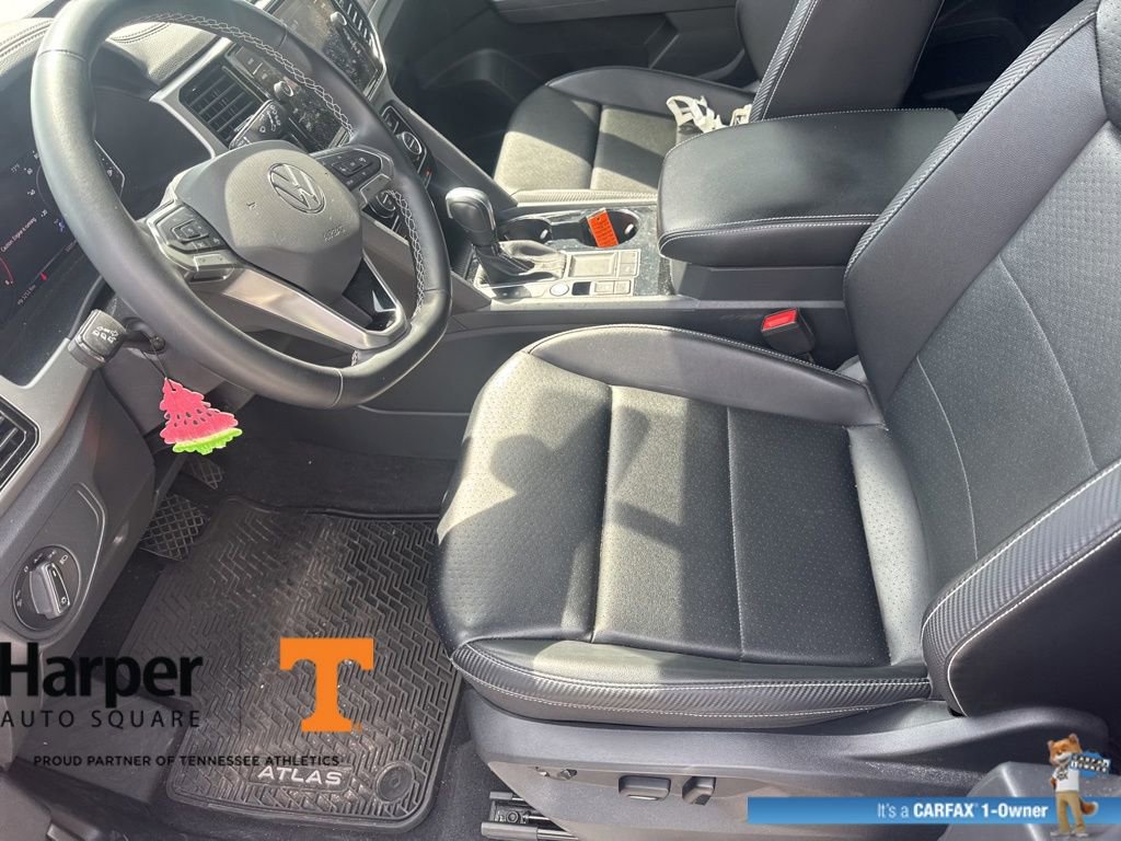 Used 2022 Volkswagen Atlas Cross Sport SE w/ Panoramic Sunroof Package image 13