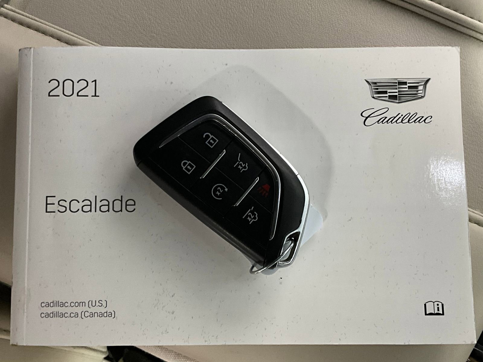 Used 2021 Cadillac Escalade ESV Sport Platinum w/ Heavy-Duty Trailer Package AWD/4WD image 13