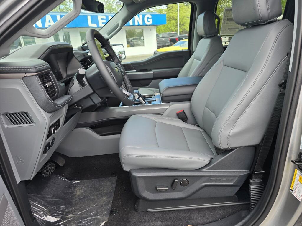 New 2025 Ford F150 Lightning Flash AWD/4WD image 15