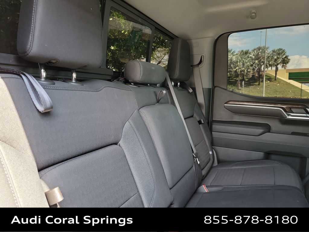 Used 2025 GMC Sierra 1500 Elevation w/ Preferred Package AWD/4WD image 21