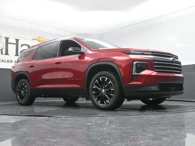 Certified 2025 Chevrolet Traverse LT w/ Sun and Wheel Package FWD image 2