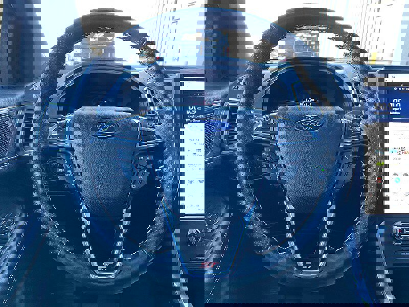 Certified 2022 Ford Edge ST w/ Equipment Group 401A image 18