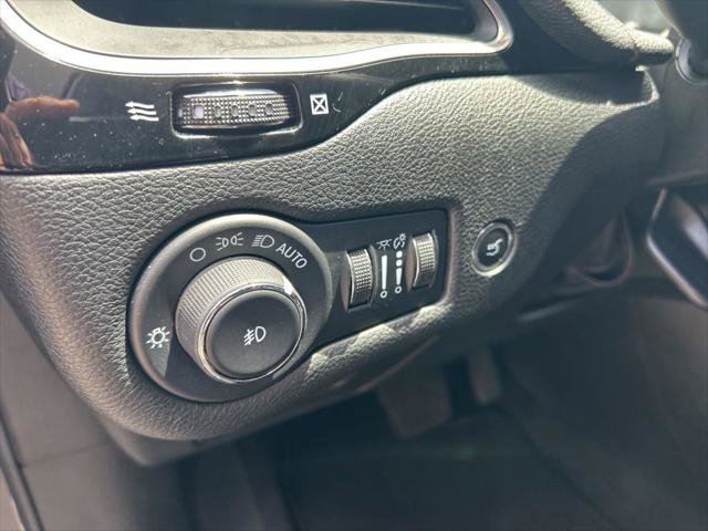 Certified 2023 Jeep Cherokee Altitude Lux w/ Lux Elite Package AWD/4WD image 45