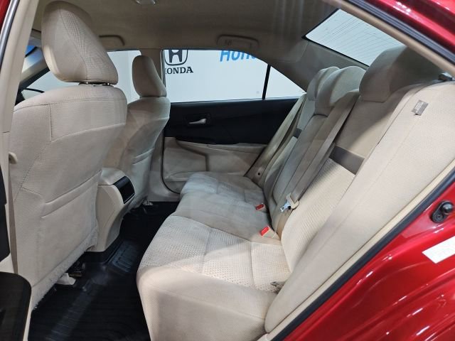 Used 2014 Toyota Camry LE image 25