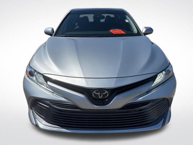 Used 2018 Toyota Camry XLE image 8