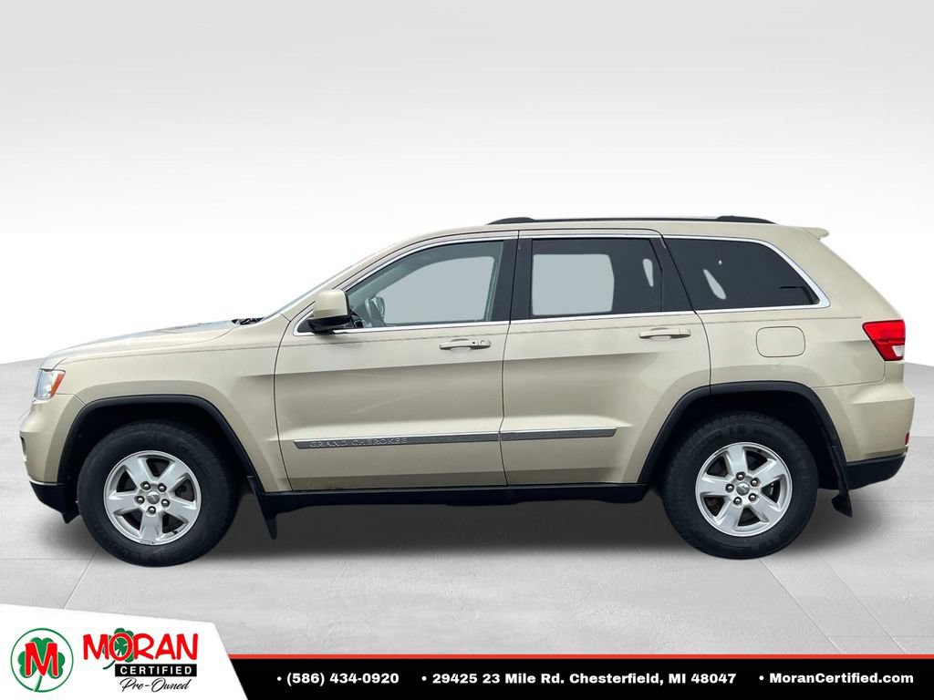 Used 2011 Jeep Grand Cherokee Laredo AWD/4WD image 2