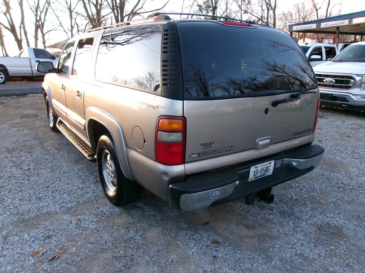 Used 2001 Chevrolet Suburban LT w/ LT Preferred Equipment Group image 11
