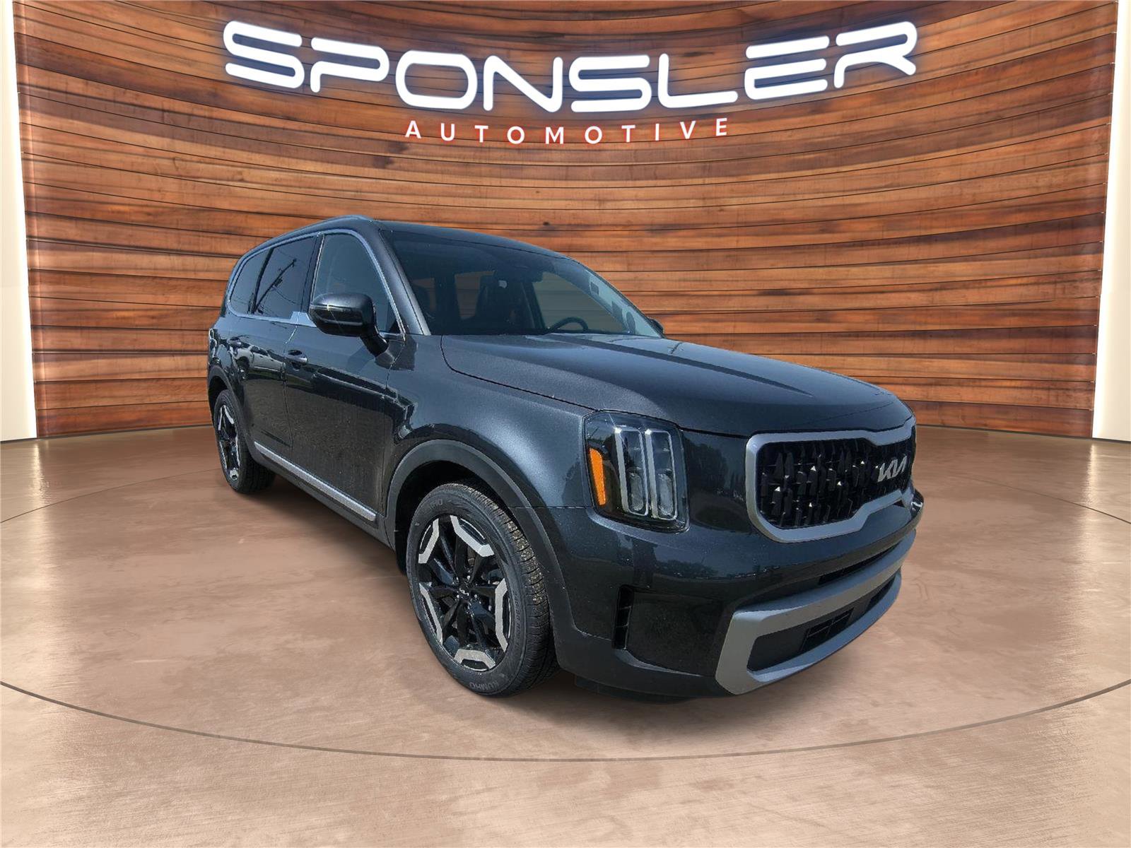 Used 2023 Kia Telluride EX w/ EX Captain's Chair Package AWD/4WD image 8