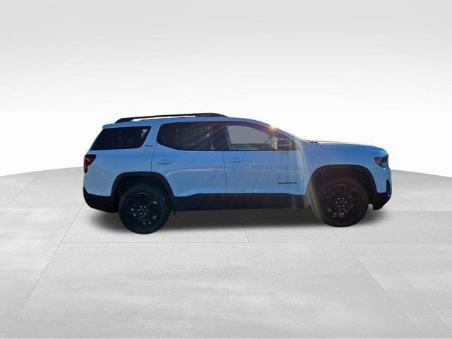 Used 2023 GMC Acadia SLE w/ Driver Convenience Package image 2