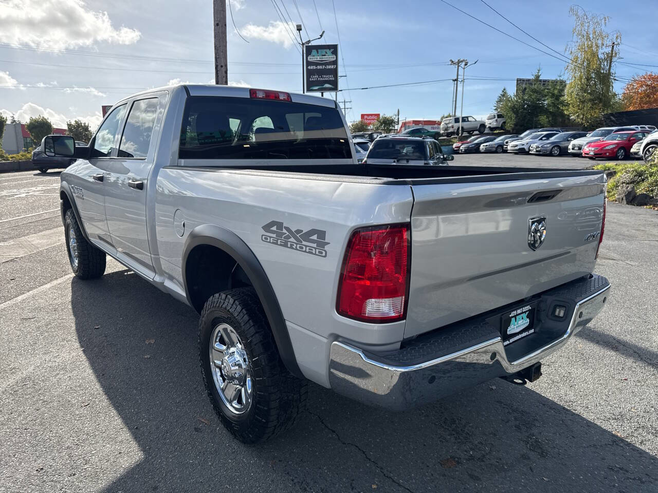 Used 2018 RAM 2500 Tradesman w/ Chrome Appearance Group image 4