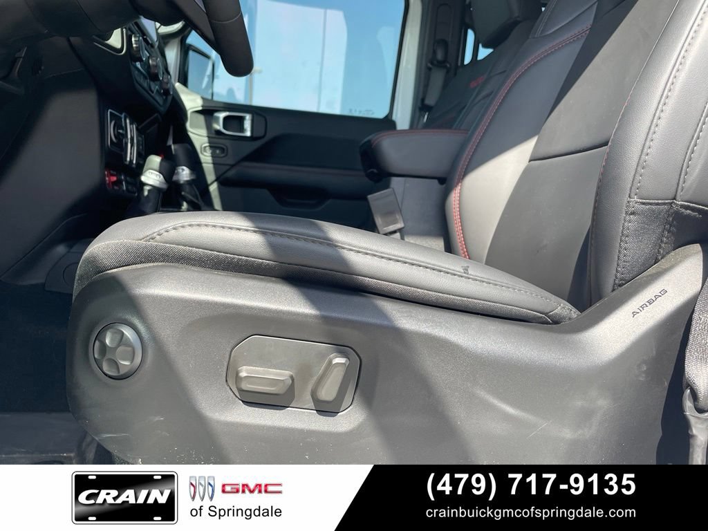 Used 2026 Jeep Wrangler Unlimited Rubicon w/ Technology Group AWD/4WD image 11