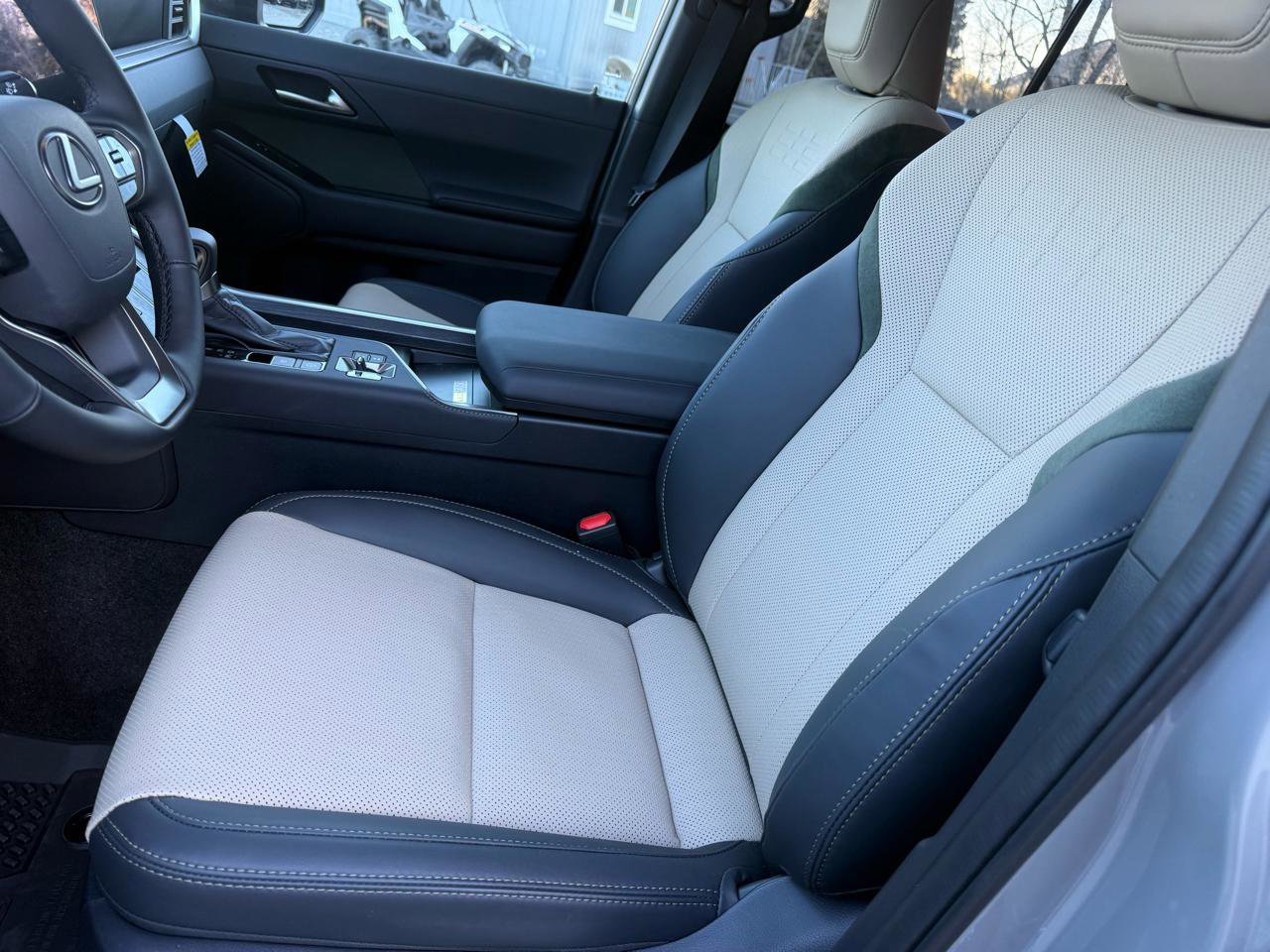 Used 2026 Lexus GX 550 image 9