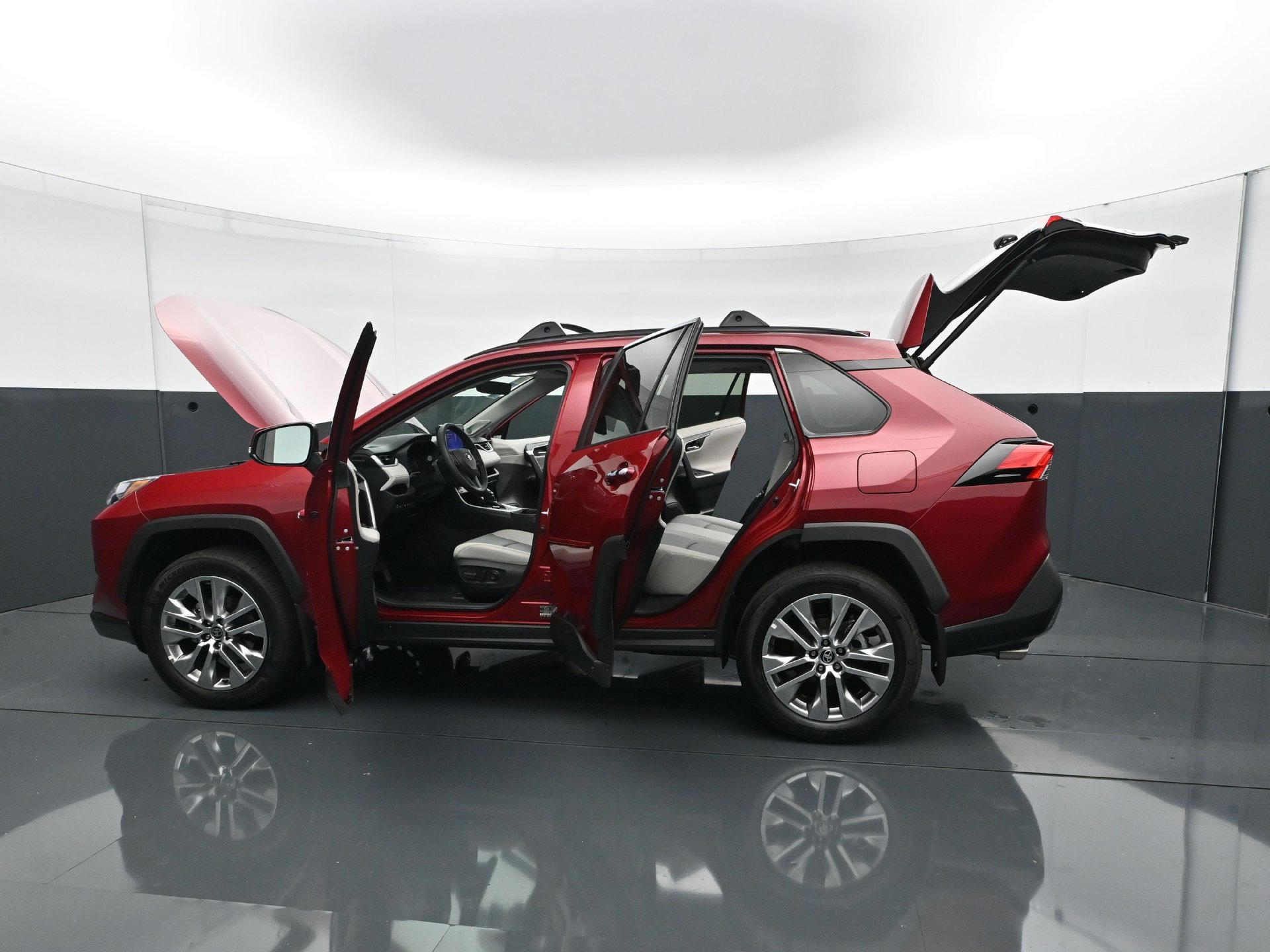 Used 2024 Toyota RAV4 Limited w/ Weather Package AWD/4WD image 30