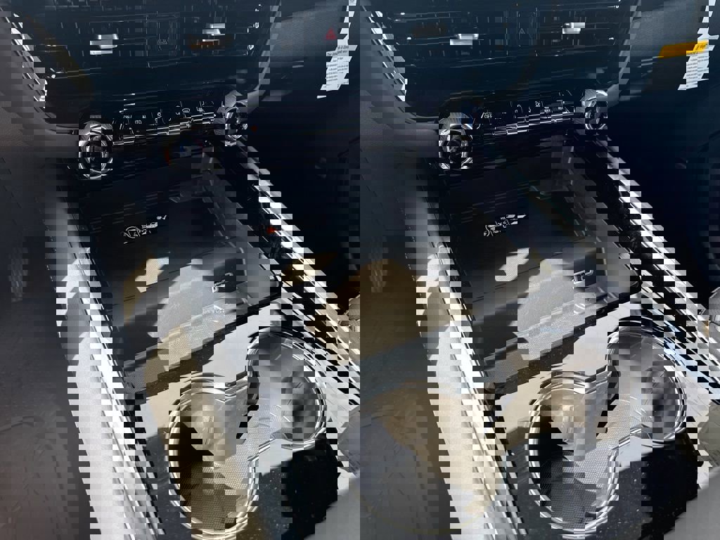 New 2026 Chevrolet Suburban Premier image 8