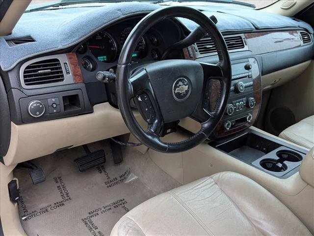 Used 2008 Chevrolet Suburban LT image 10