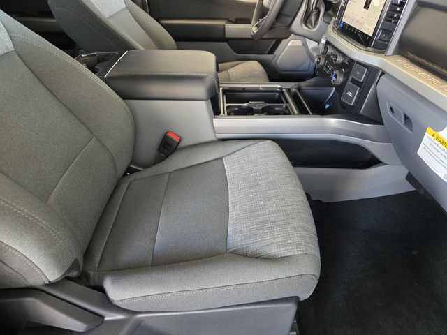 New 2026 Ford F250 XLT w/ XLT Premium Package AWD/4WD image 10