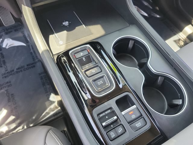 Certified 2025 Honda Pilot Touring image 32