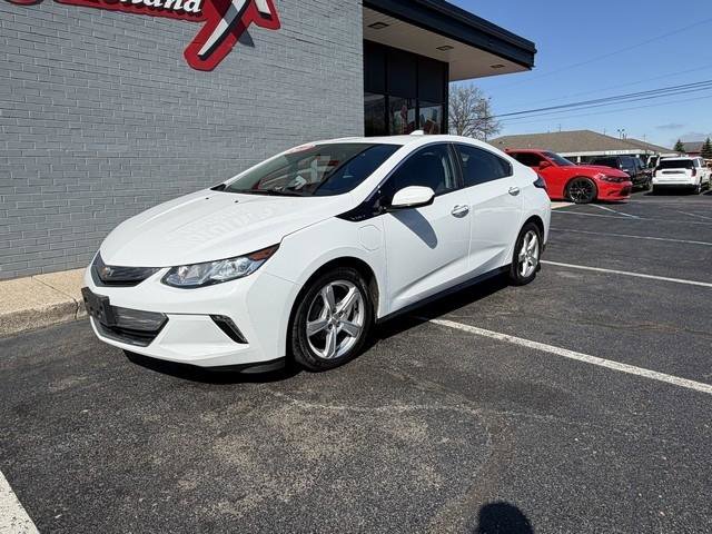 Used 2018 Chevrolet Volt LT w/ Comfort Package FWD image 2