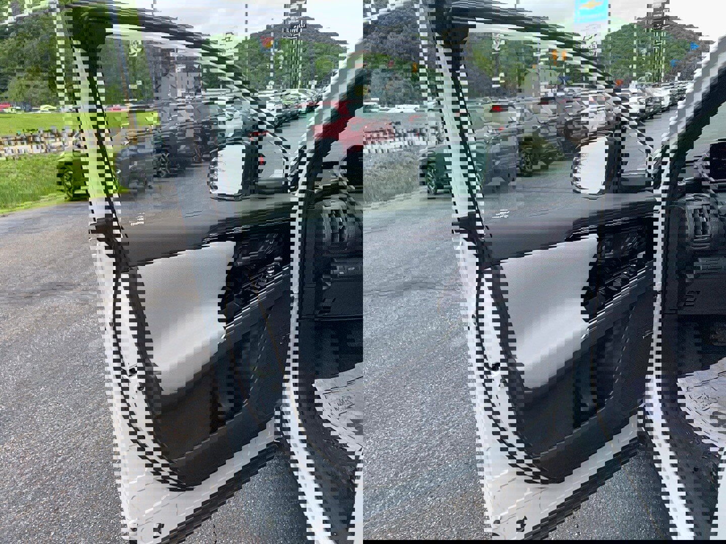 Used 2023 Subaru Solterra AWD image 11