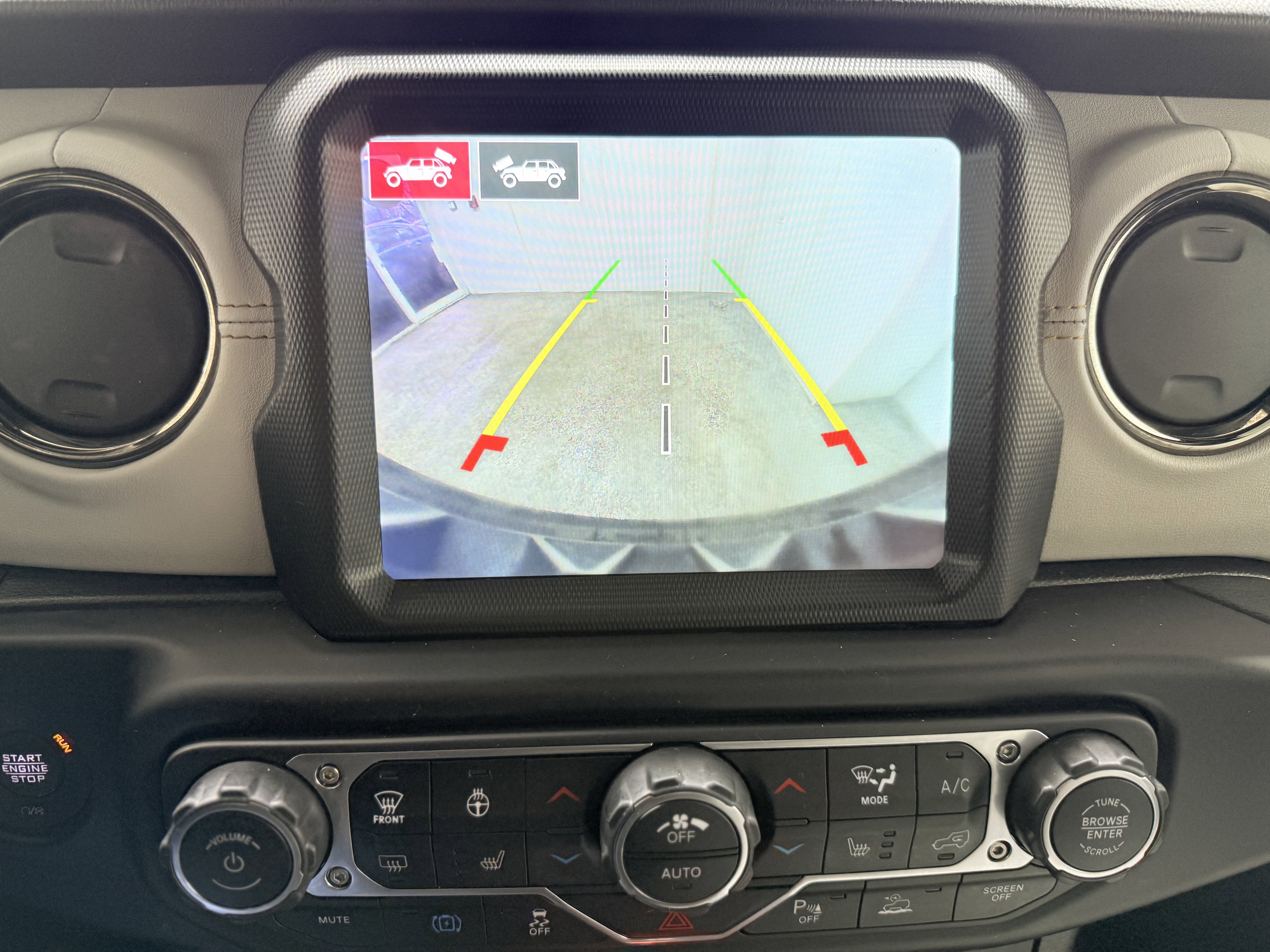 Used 2022 Jeep Wrangler Unlimited Sahara image 18