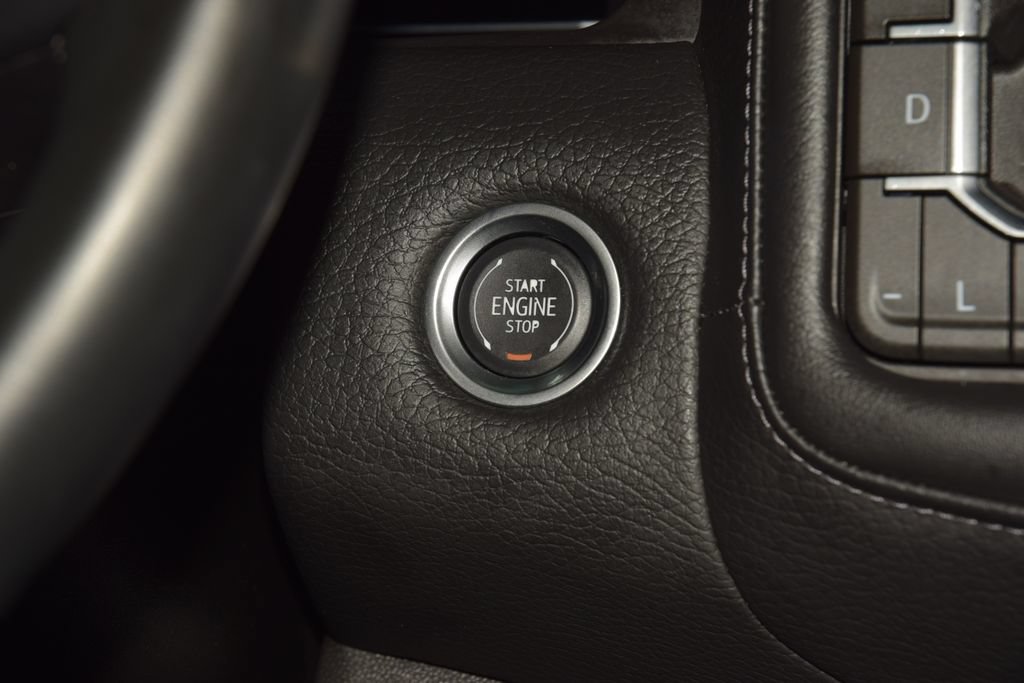 Used 2024 GMC Yukon XL Denali AWD/4WD image 36
