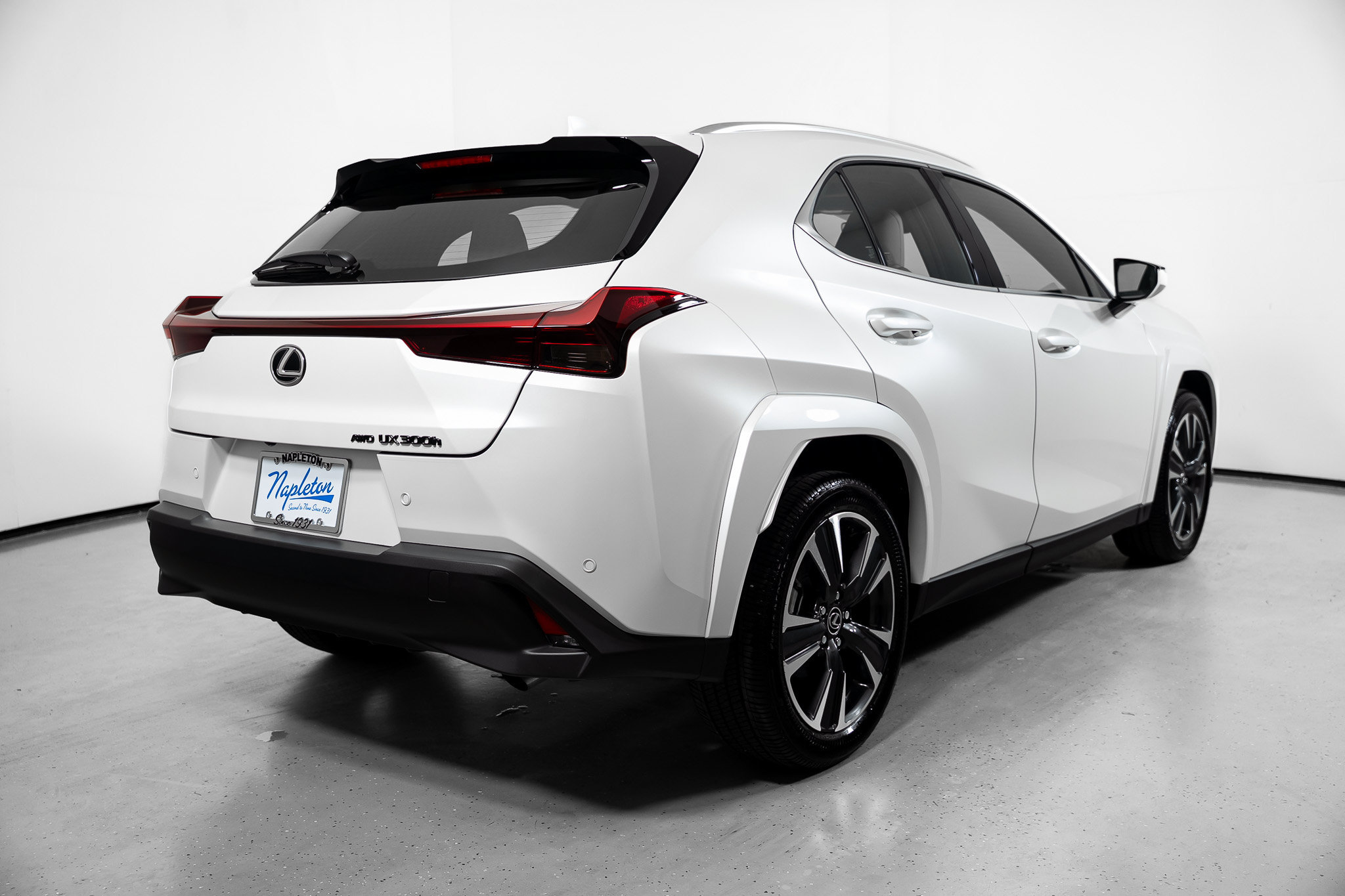 Used 2025 Lexus UX 300h AWD w/ Accessory Package (Z1) image 9