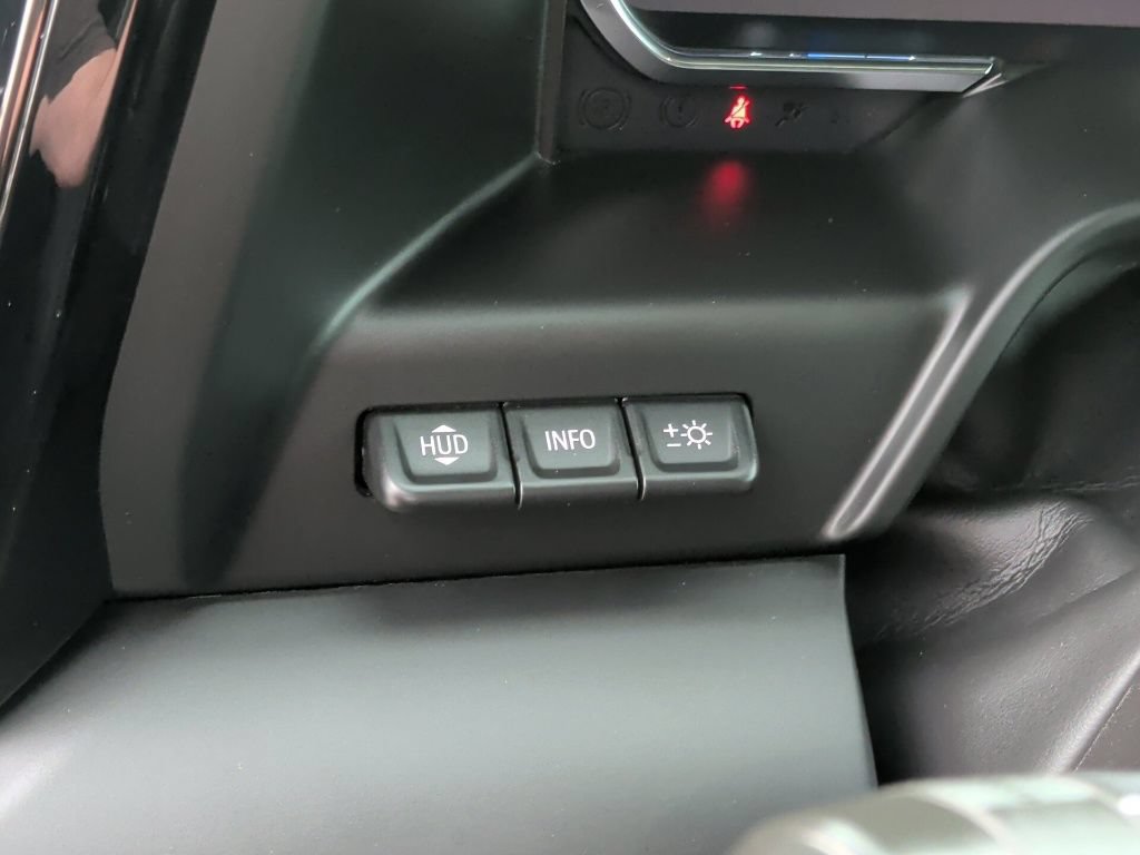 Used 2024 GMC Sierra 1500 AT4 w/ Technology Package AWD/4WD image 16