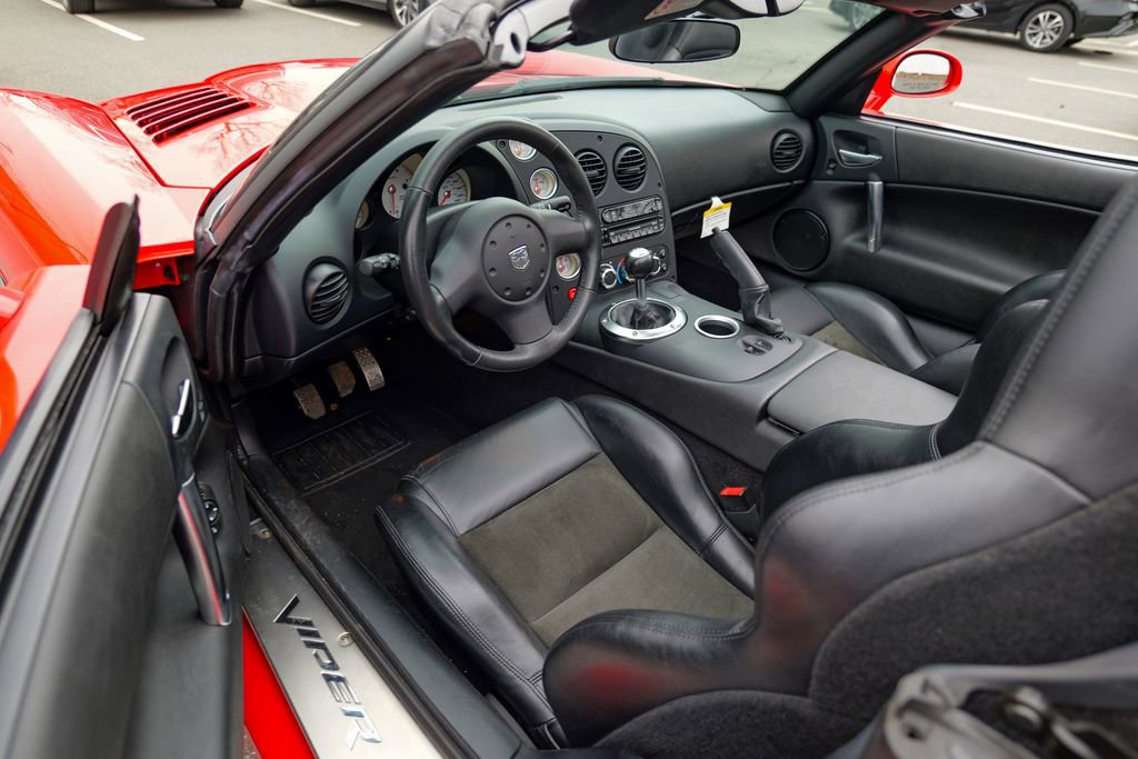 Used 2004 Dodge Viper SRT-10 image 43