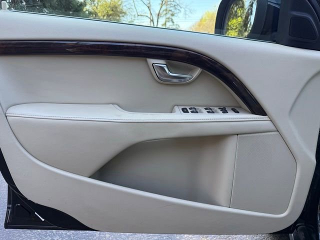 Used 2012 Volvo XC70 T6 image 24