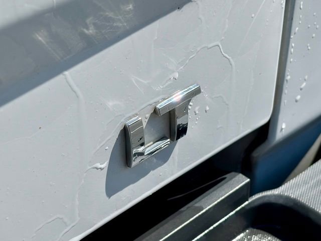 Used 2019 Chevrolet Silverado 2500 LT w/ LT Convenience Package image 16