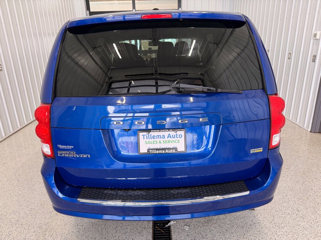 Used 2018 Dodge Grand Caravan SE w/ UConnect Hands-Free Group image 6