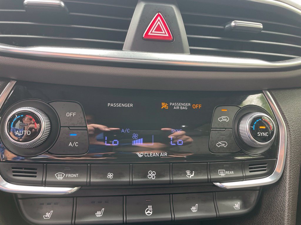 Used 2020 Hyundai Santa Fe Limited w/ Cargo Package AWD/4WD image 18