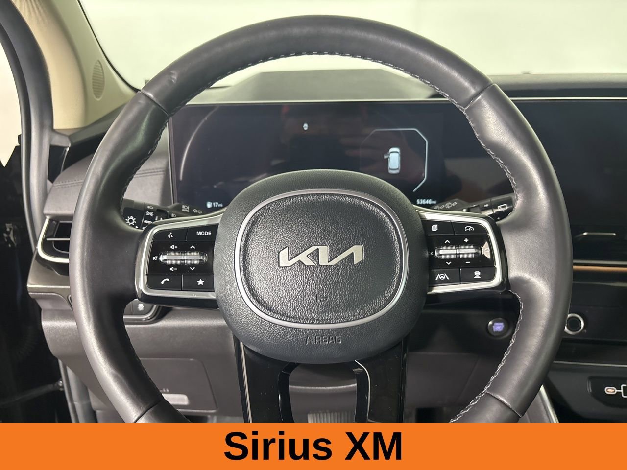Used 2025 Kia Carnival SX Prestige image 11