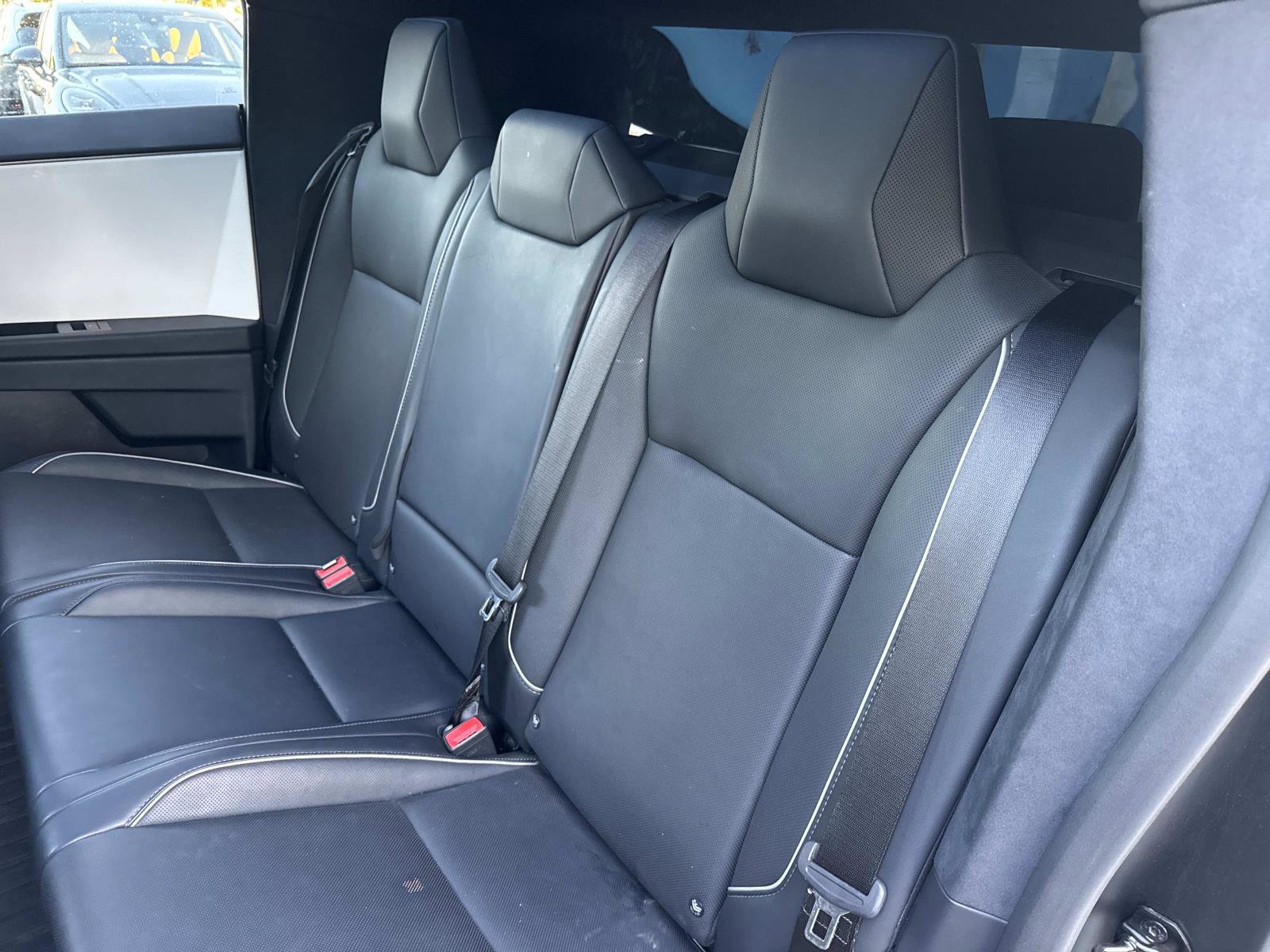 Used 2024 Tesla Cybertruck AWD Crew Cab image 14