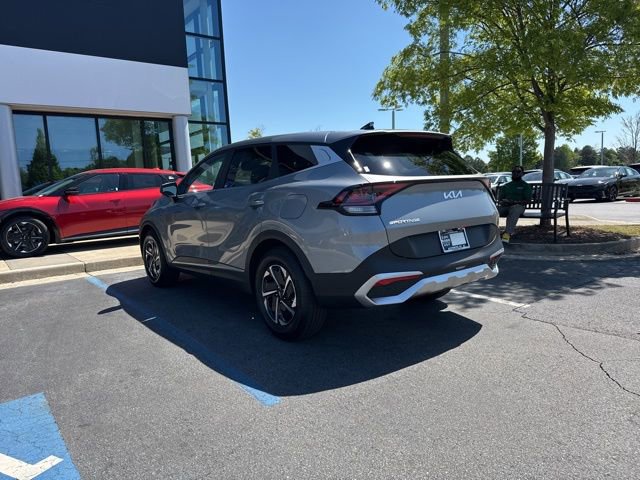 Certified 2025 Kia Sportage LX image 3
