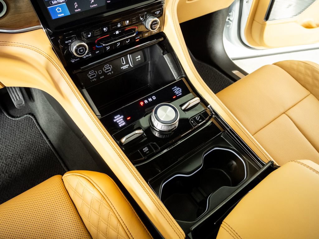 Used 2025 Jeep Grand Cherokee Summit image 17